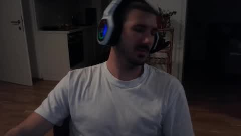 goldnic_10 online show from November 2025 11:21:02 AM