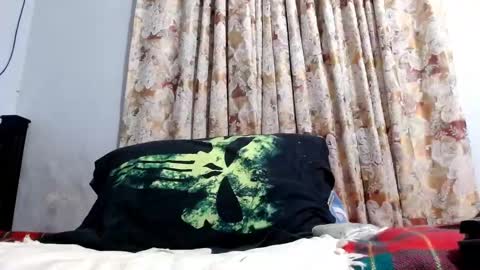 julin Andrs online show from February 2025 03:32:01 AM