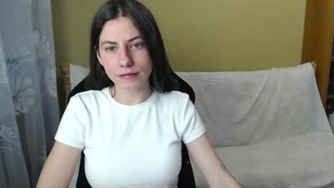 Elizabeth Effie online show from June 2026 05:18:01 PM