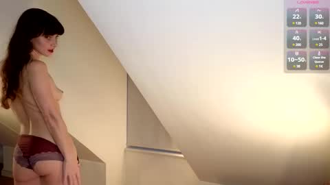 Gracie online show from March 2025 04:53:01 PM