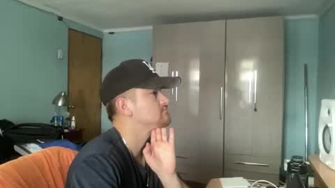 Snapshot of goodfumes chatting on January 2026 03:38:01 PM goodfumes online show from January 2026 03:38:01 PM