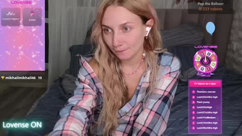 goodgirl0024 online show from December 2024 08:18:01 PM