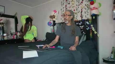 GoodieTimes1 Mrs. Bonnie  Mr. Clyde online show from April 2026 08:23:02 AM