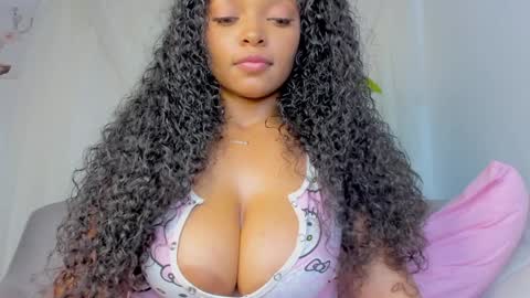 Snapshot of goofyshygirl1 chatting on December 2024 01:55:02 PM Dominique online show from December 2024 01:55:02 PM