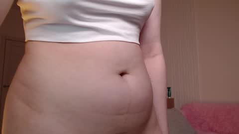 Snapshot of goose_pagoda chatting on June 2026 07:37:02 PM Yulia 24 online show from June 2026 07:37:02 PM