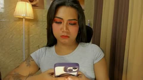 RIANA online show from June 2026 06:01:01 PM