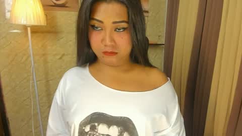 RIANA online show from July 2026 06:04:01 PM