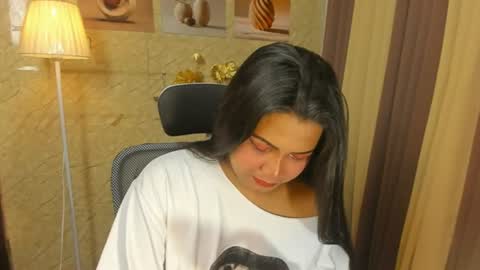 RIANA online show from July 2026 06:48:01 PM