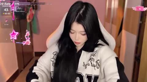 Snapshot of gorgeous_girl33 chatting on December 2024 06:39:01 PM gorgeous girl33 online show from December 2024 06:39:01 PM