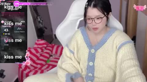 Snapshot of gorgeous_girl33 chatting on March 2025 06:13:02 AM gorgeous girl33 online show from March 2025 06:13:02 AM