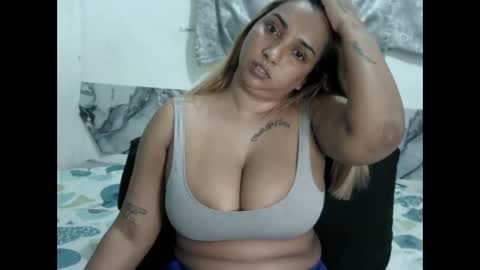 gorgeouslips10 online show from April 2026 04:56:02 PM