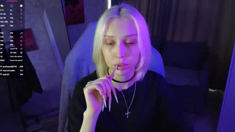 Violeta online show from November 2025 09:42:02 AM