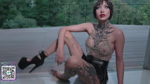 Snapshot of goth_dolll chatting on April 2026 08:17:01 PM sophie Special celebration a the beach 300k followers 3011 and 0112 online show from April 2026 08:17:01 PM