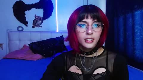 Snapshot of goth_minerva chatting on September 2025 01:59:01 PM goth_minerva online show from September 2025 01:59:01 PM