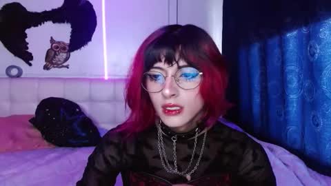 Snapshot of goth_minerva chatting on October 2025 02:13:01 PM goth_minerva online show from October 2025 02:13:01 PM