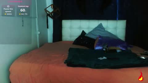 Snapshot of goth_minerva chatting on October 2025 01:43:02 PM goth_minerva online show from October 2025 01:43:02 PM