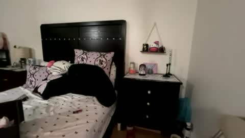 gothbaby305 online show from July 2026 11:51:01 PM