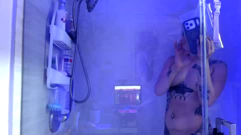 gothbaby305 online show from July 2026 10:40:02 PM