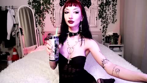    online show from February 2025 04:10:01 AM