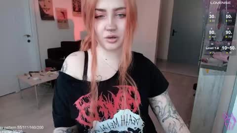 traumfrau Kira angel face devil eyes I SELL A LOT VIDEO IN GALLERY online show from April 2026 12:20:01 PM