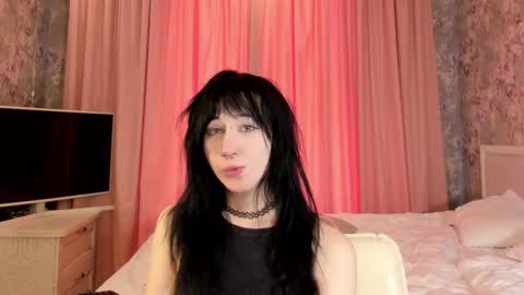 gothlovv online show from March 2026 09:01:02 AM