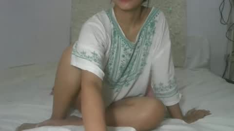 Snapshot of grace_dear chatting on May 2026 11:43:01 PM luckygirl online show from May 2026 11:43:01 PM