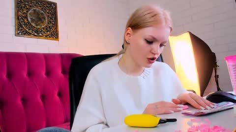 Grace Glamour online show from January 2025 11:41:02 AM