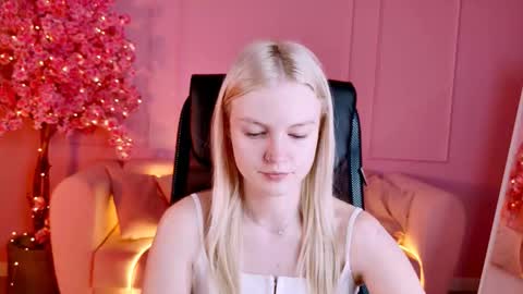 Grace Glamour online show from November 2025 05:09:02 AM