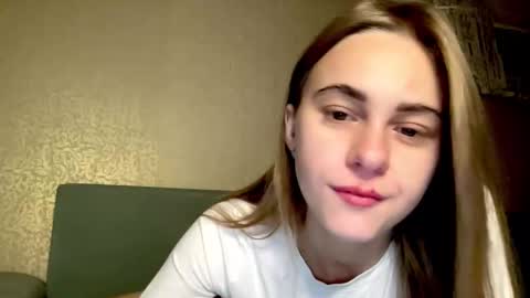 Snapshot of gracetorrezz chatting on November 2025 04:28:02 PM gracetorrezz online show from November 2025 04:28:02 PM