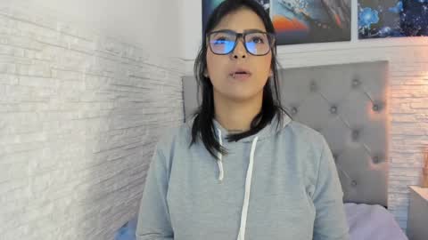 Snapshot of graceymilf999 chatting on January 2025 11:03:02 AM Gracey Milf online show from January 2025 11:03:02 AM