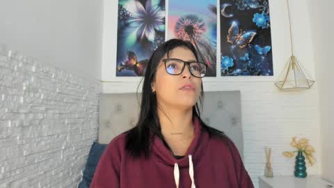 Snapshot of graceymilf999 chatting on January 2025 11:00:02 AM Gracey Milf online show from January 2025 11:00:02 AM