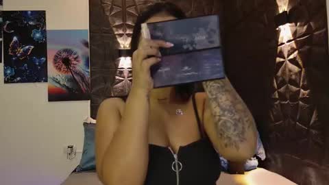 Snapshot of graceymilf999 chatting on September 2025 11:43:01 AM Gracey Milf online show from September 2025 11:43:01 AM