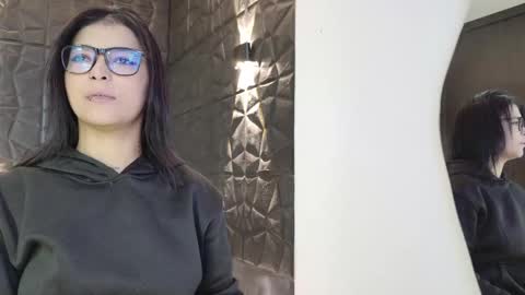 Snapshot of graceymilf999 chatting on September 2025 11:15:01 AM Gracey Milf online show from September 2025 11:15:01 AM