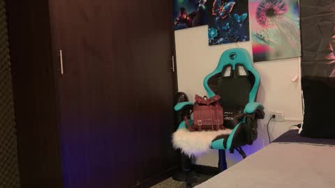 Snapshot of graceymilf999 chatting on October 2025 11:27:01 AM Gracey Milf online show from October 2025 11:27:01 AM