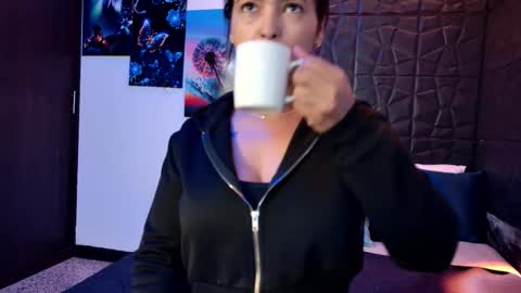 Snapshot of graceymilf999 chatting on November 2025 11:21:01 AM Gracey Milf online show from November 2025 11:21:01 AM