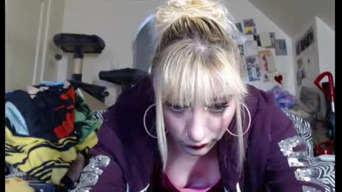 Snapshot of gracielynne1989 chatting on April 2026 06:53:02 PM gracielynne1989 online show from April 2026 06:53:02 PM