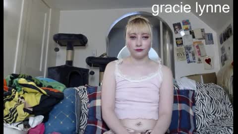 Snapshot of gracielynne1989 chatting on April 2026 06:32:02 PM gracielynne1989 online show from April 2026 06:32:02 PM