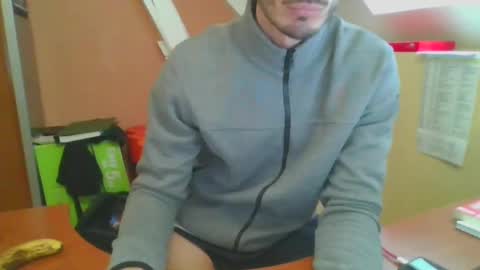 Snapshot of grandbi chatting on January 2025 01:02:02 PM grandbi online show from January 2025 01:02:02 PM