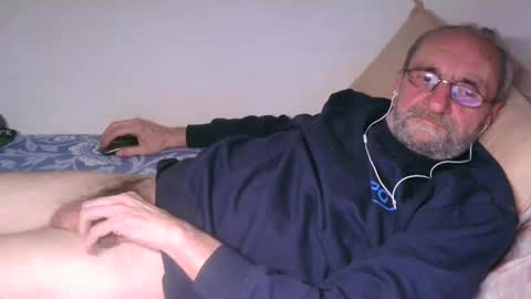 Snapshot of grandpa_mark chatting on December 2024 12:54:01 AM Mark online show from December 2024 12:54:01 AM