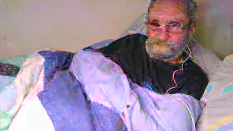 Snapshot of grandpa_mark chatting on February 2025 04:06:01 AM Mark online show from February 2025 04:06:01 AM