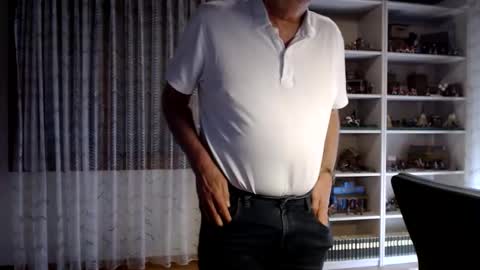 Snapshot of grandpach chatting on February 2025 02:13:02 PM grandpach online show from February 2025 02:13:02 PM