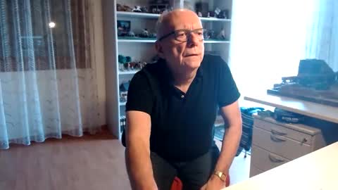 Snapshot of grandpach chatting on February 2025 11:22:01 AM grandpach online show from February 2025 11:22:01 AM