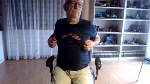 Snapshot of grandpach chatting on September 2025 08:03:01 AM grandpach online show from September 2025 08:03:01 AM