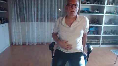 Snapshot of grandpach chatting on November 2025 12:52:01 PM grandpach online show from November 2025 12:52:01 PM