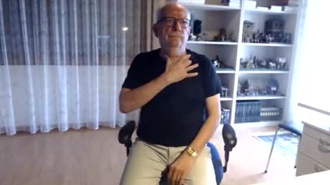 Snapshot of grandpach chatting on January 2026 12:53:01 PM grandpach online show from January 2026 12:53:01 PM