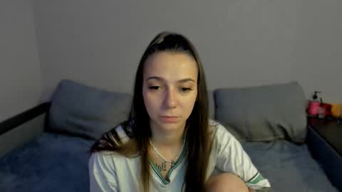 Snapshot of gravitation777 chatting on February 2026 12:12:01 AM Anna online show from February 2026 12:12:01 AM