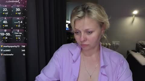 Snapshot of gray_swann chatting on February 2025 07:41:02 PM Ray online show from February 2025 07:41:02 PM