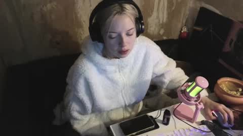 graylovescookies online show from December 2024 01:51:02 PM