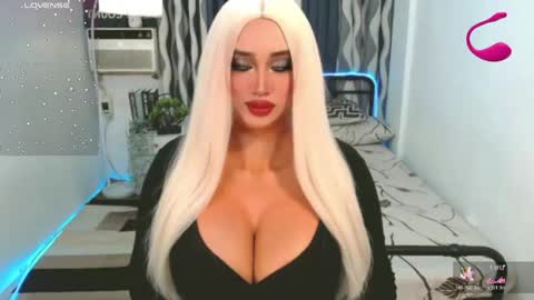 PAULATHEONE online show from May 2026 07:11:01 PM