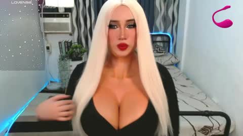 PAULATHEONE online show from May 2026 01:22:01 AM
